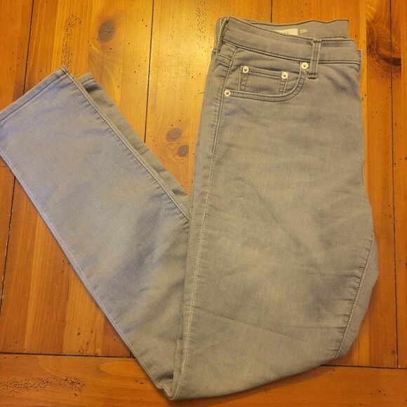 GAP Women's Girlfriend Gray Tapered Jean - Size 8/29 - Picture 9 of 12